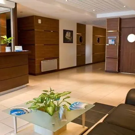 Appart'city Paris Mesnil