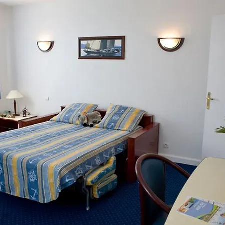 Appart'city Paris Mesnil 3*