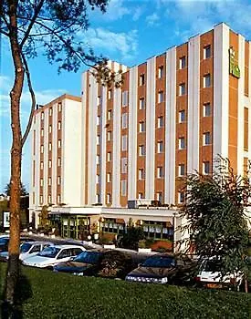 Aparthotel Appart'city Paris Mesnil 3*