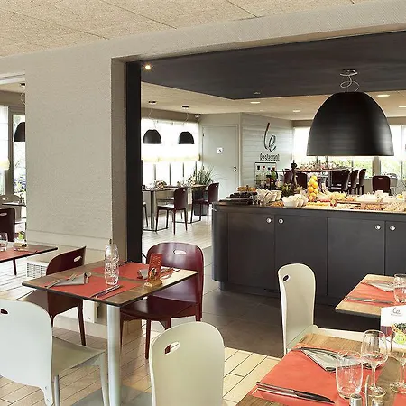 Aparthotel Appart'city Paris Mesnil