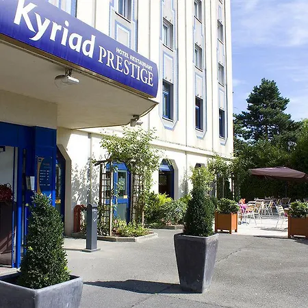 Appart'city Paris Mesnil 3*