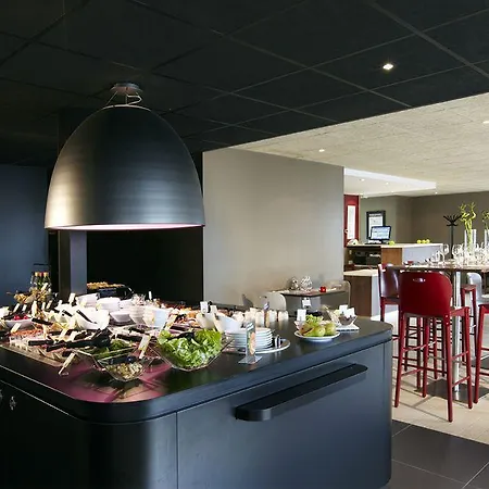 Appart'city Paris Mesnil Aparthotel