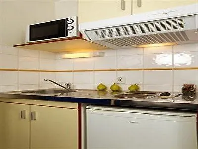 Aparthotel Appart'city Paris Mesnil