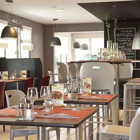 Appart'city Paris Mesnil
